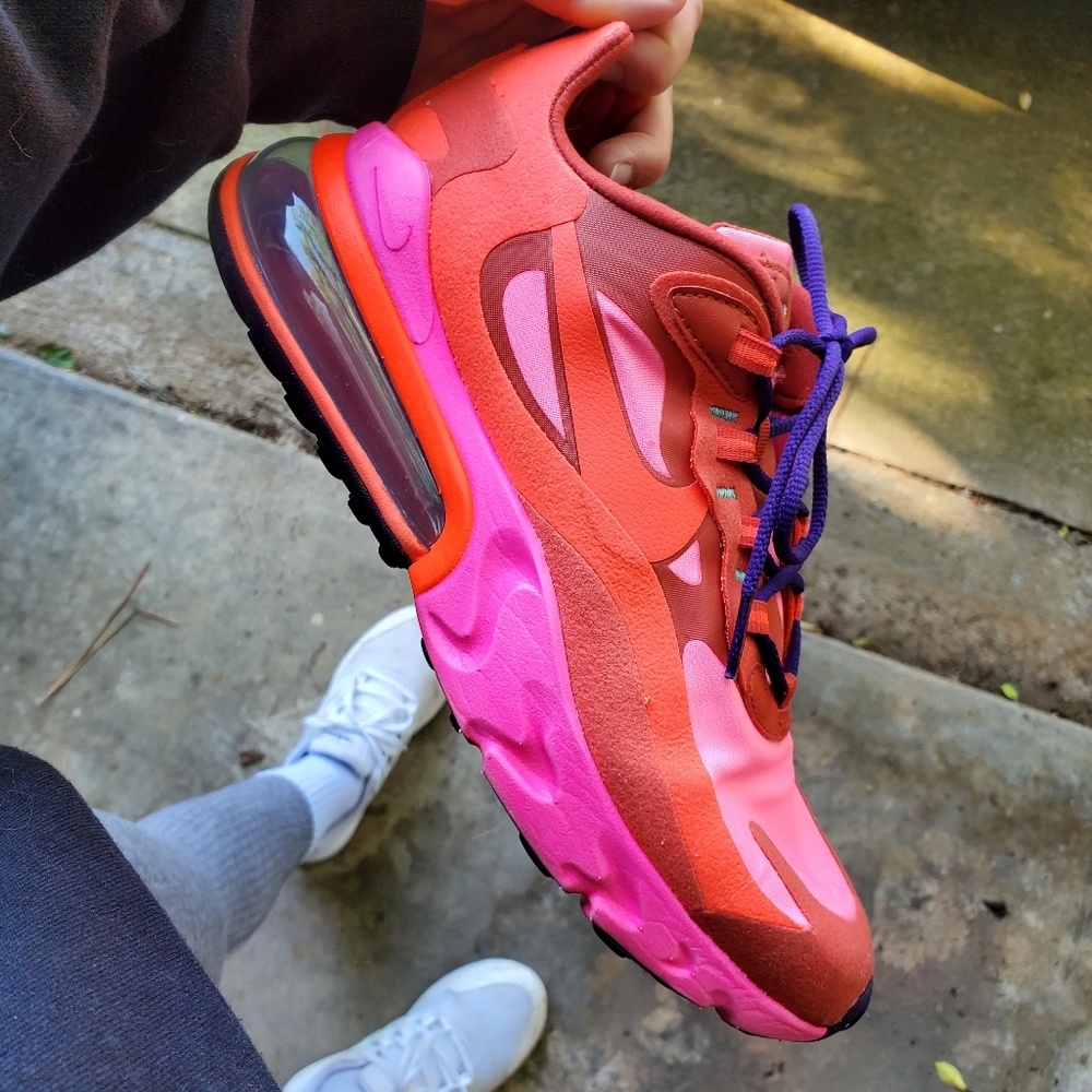 Pink/Red Nike 270 React